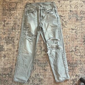 American Eagle woman’s gray distressed jeans
